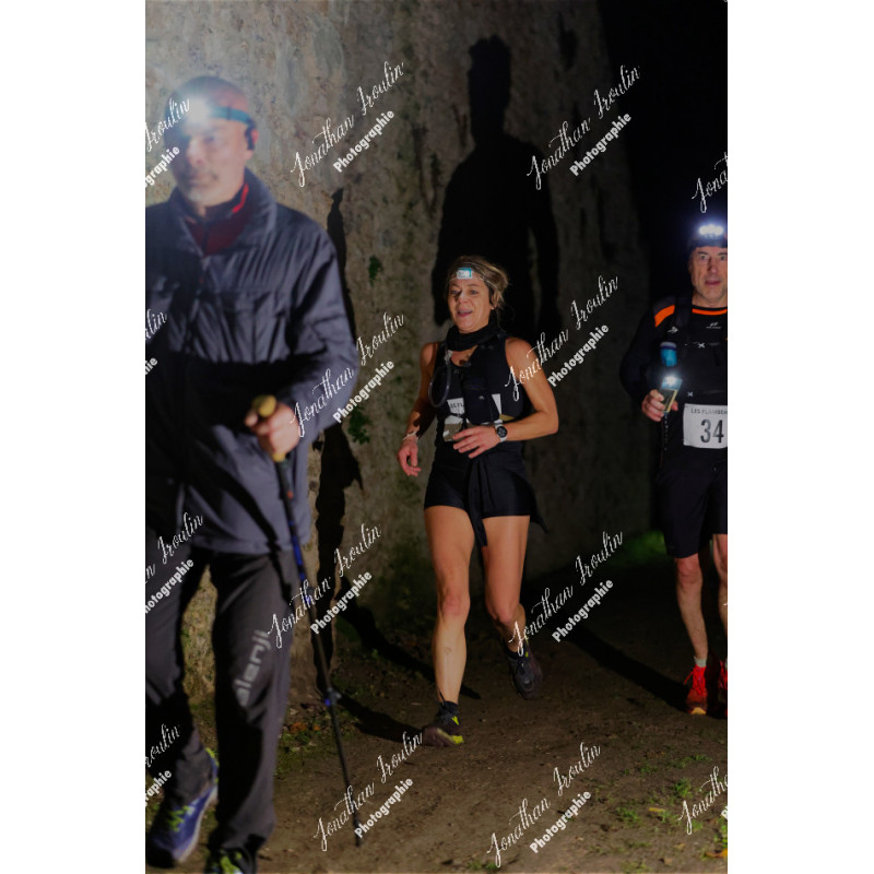 2025-11-15_22-11-04_JI_L9715_ps