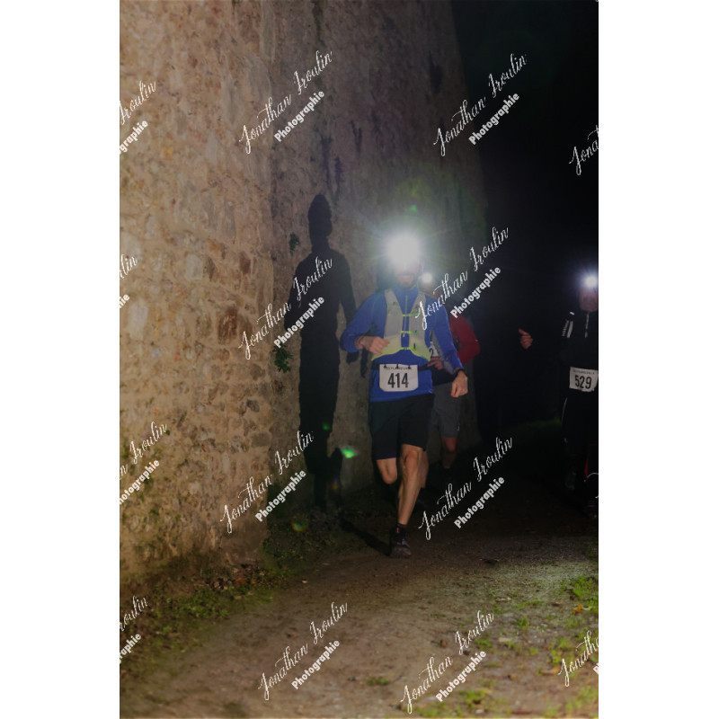 2025-11-15_22-12-56_JI_L9774_ps