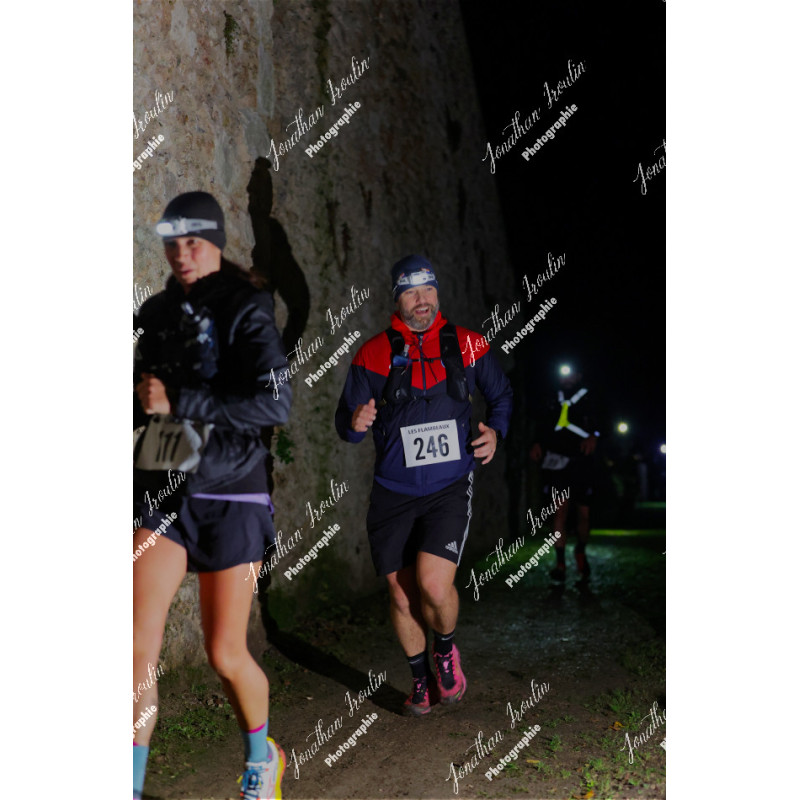 2025-11-15_22-16-32_JI_L9878_ps