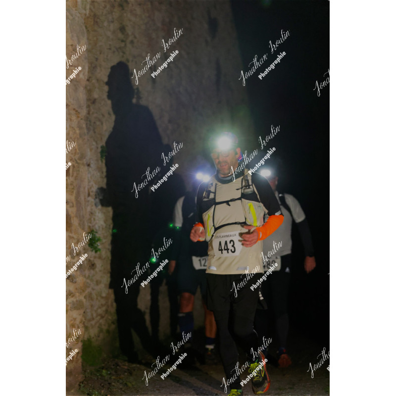 2025-11-15_22-16-57_JI_L9907_ps
