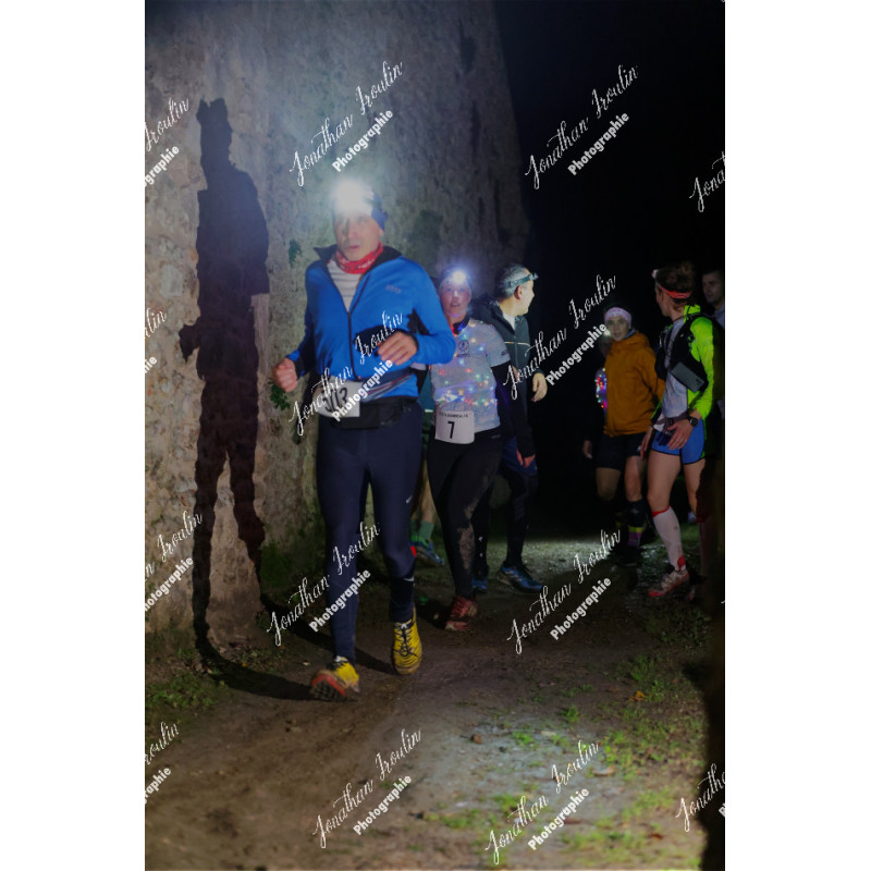 2025-11-15_22-18-37_JI_L9968_ps