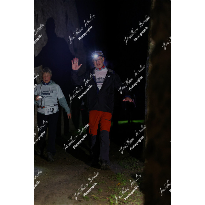 2025-11-15_22-35-35_JI_L0188_ps