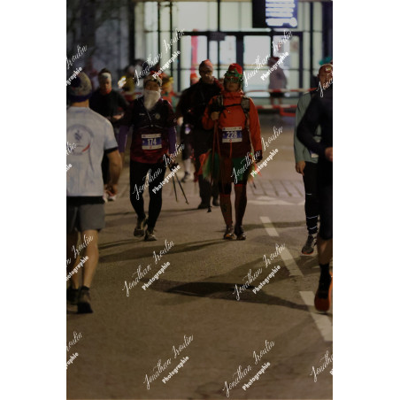 2025-12-06_18-00-07_JI_L2860_ps