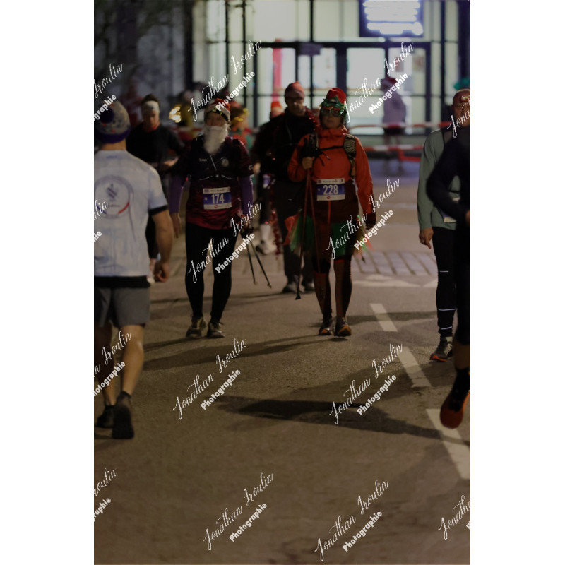 2025-12-06_18-00-07_JI_L2861_ps
