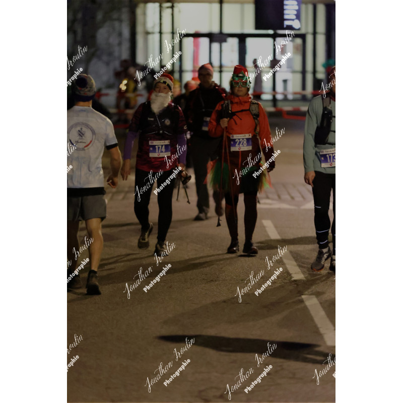 2025-12-06_18-00-08_JI_L2862_ps