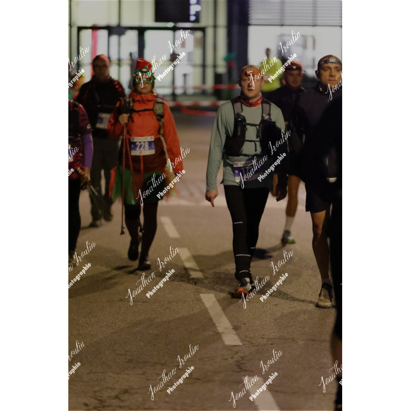 2025-12-06_18-00-10_JI_L2865_ps
