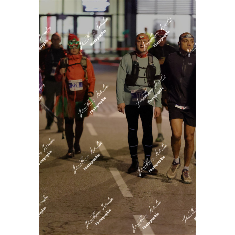 2025-12-06_18-00-10_JI_L2868_ps