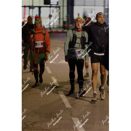 2025-12-06_18-00-10_JI_L2870_ps