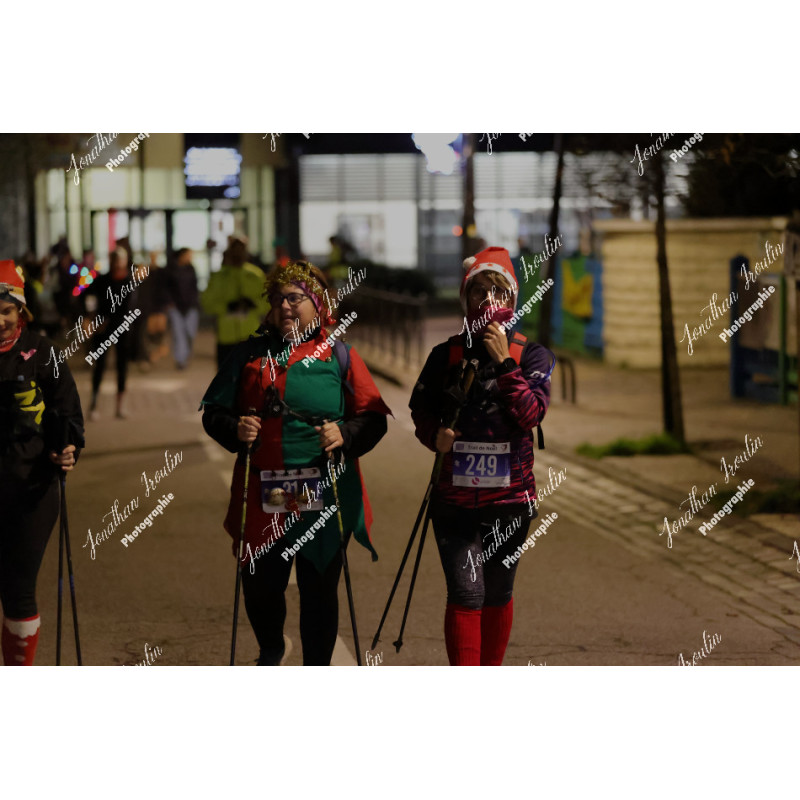 2025-12-06_18-00-38_JI_L2916_ps