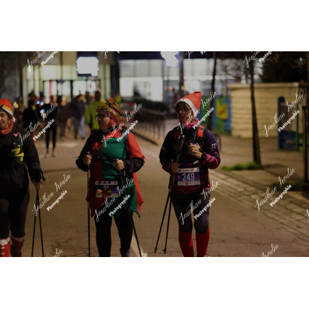 2025-12-06_18-00-39_JI_L2920_ps
