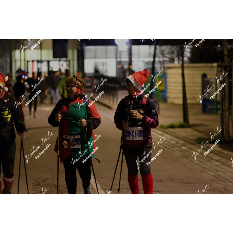 2025-12-06_18-00-39_JI_L2922_ps