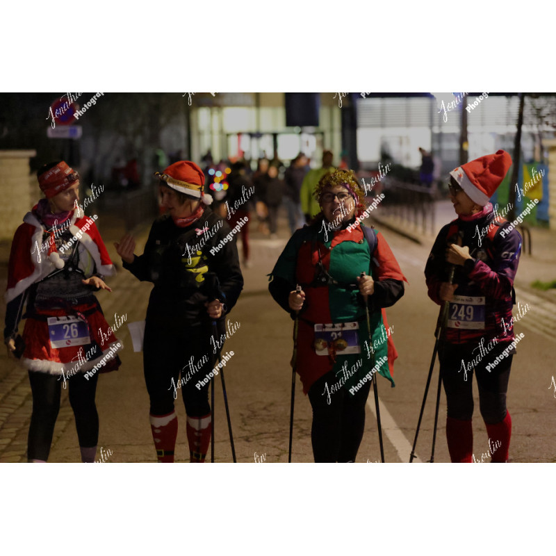 2025-12-06_18-00-40_JI_L2926_ps
