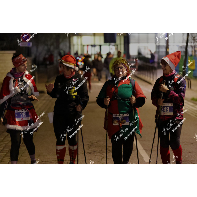 2025-12-06_18-00-40_JI_L2928_ps