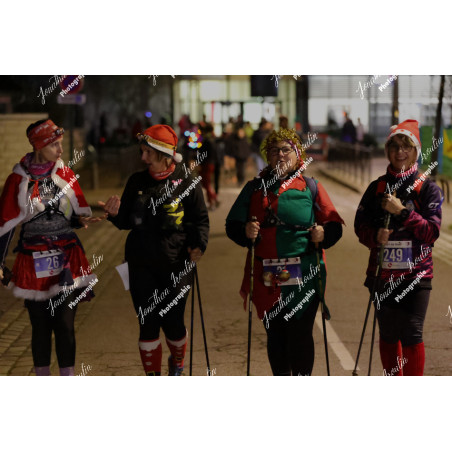 2025-12-06_18-00-40_JI_L2930_ps