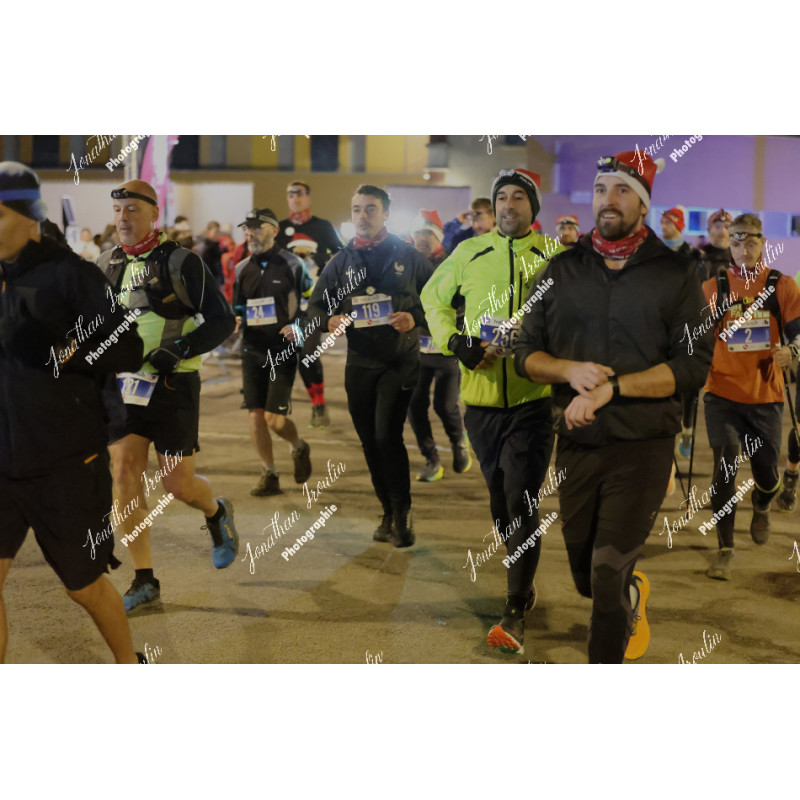 2025-12-06_18-13-59_JI_L3285_ps