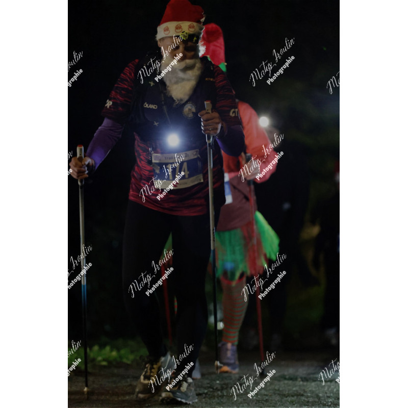 2025-12-06_18-23-20_MAI_5352_ps