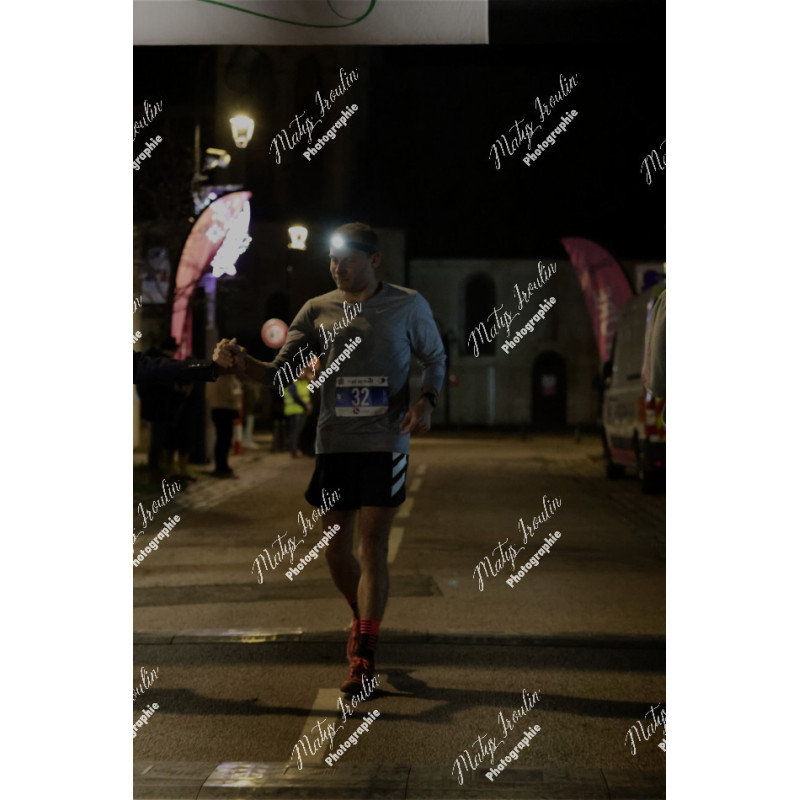2025-12-06_19-02-02_MAI_5518_ps