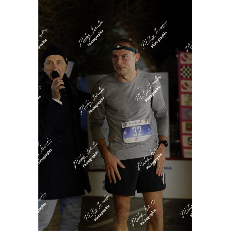 2025-12-06_19-02-50_MAI_5528_ps