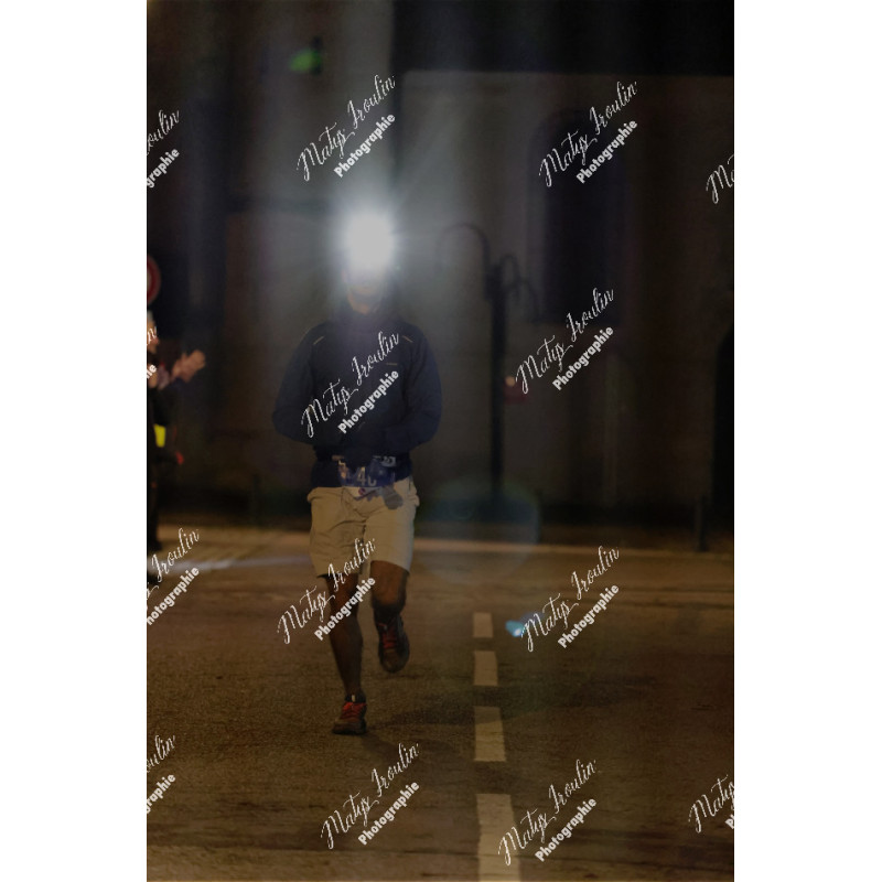 2025-12-06_19-03-35_MAI_5546_ps