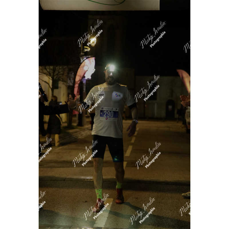 2025-12-06_19-03-44_MAI_5566_ps