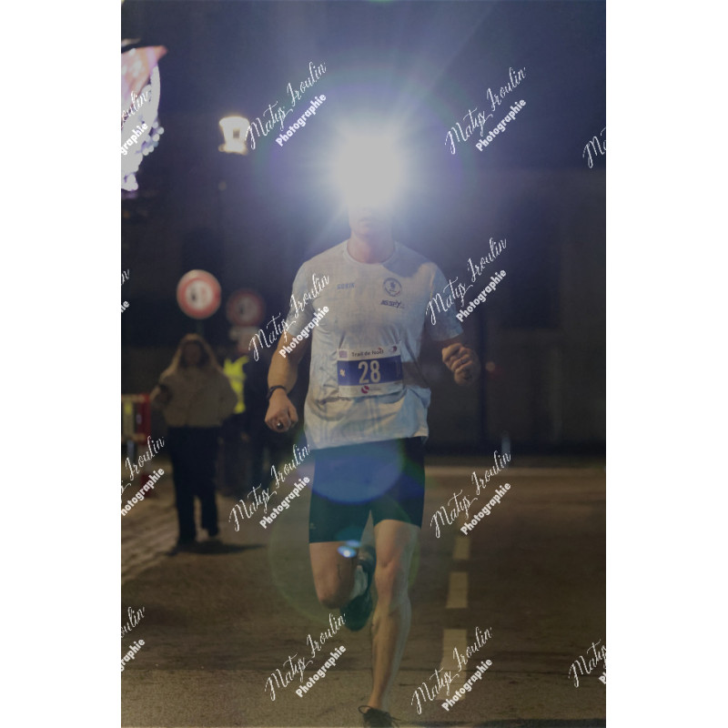 2025-12-06_19-03-52_MAI_5576_ps