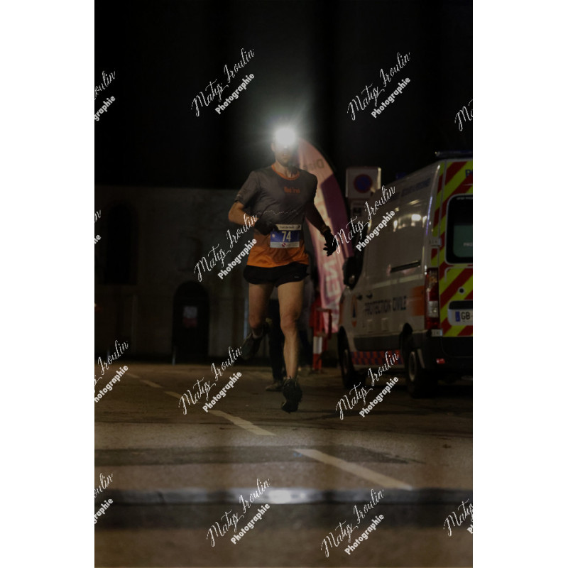 2025-12-06_19-05-11_MAI_5593_ps