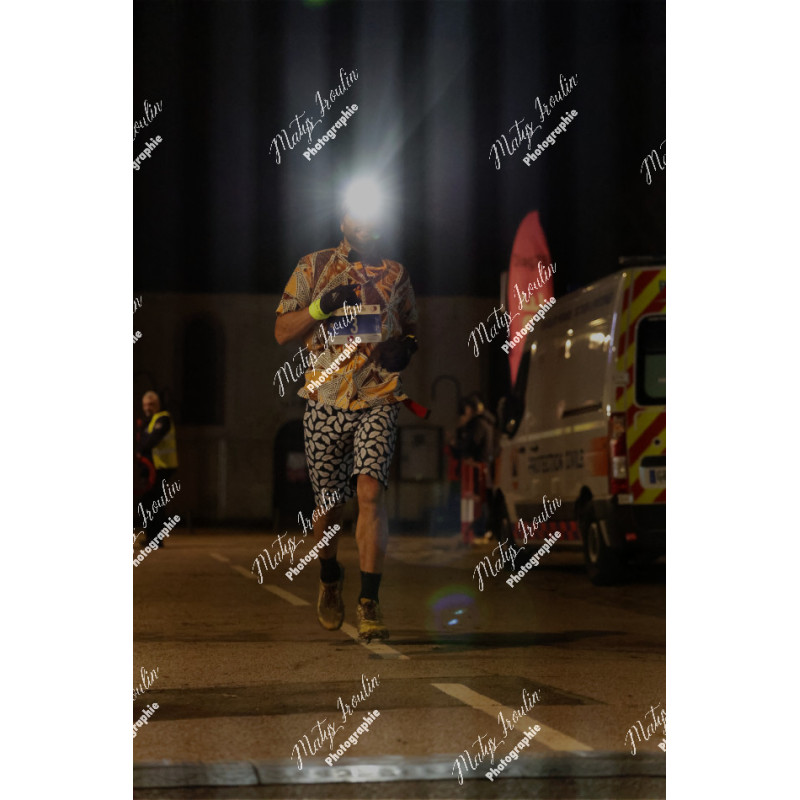2025-12-06_19-09-45_MAI_5664_ps