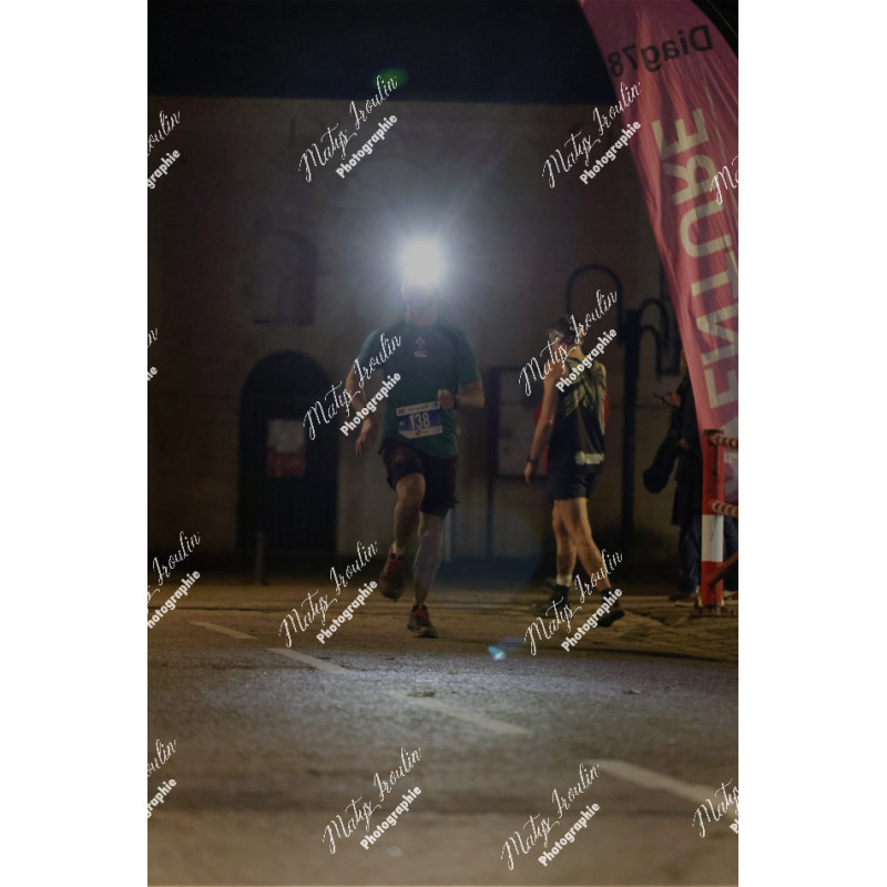 2025-12-06_19-12-27_MAI_5722_ps