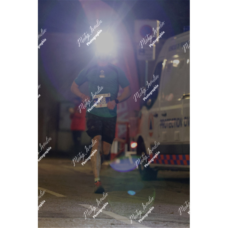 2025-12-06_19-12-28_MAI_5727_ps