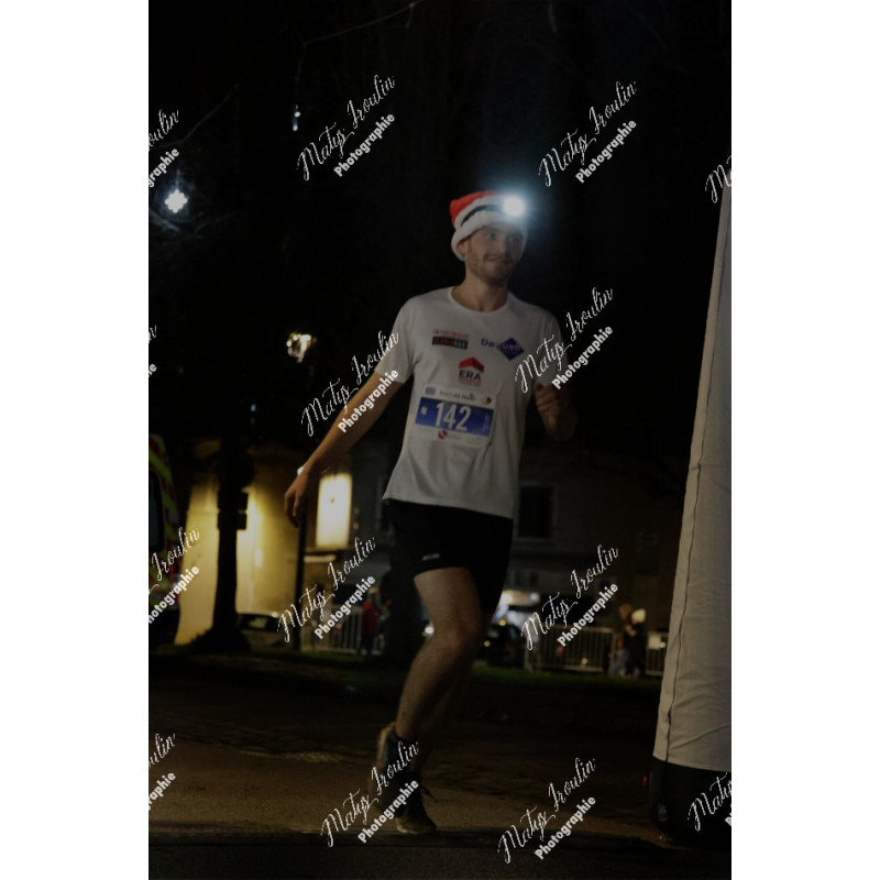 2025-12-06_19-14-36_MAI_5759_ps