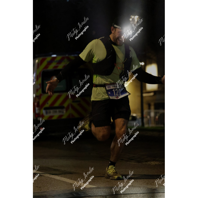 2025-12-06_19-14-39_MAI_5761_ps