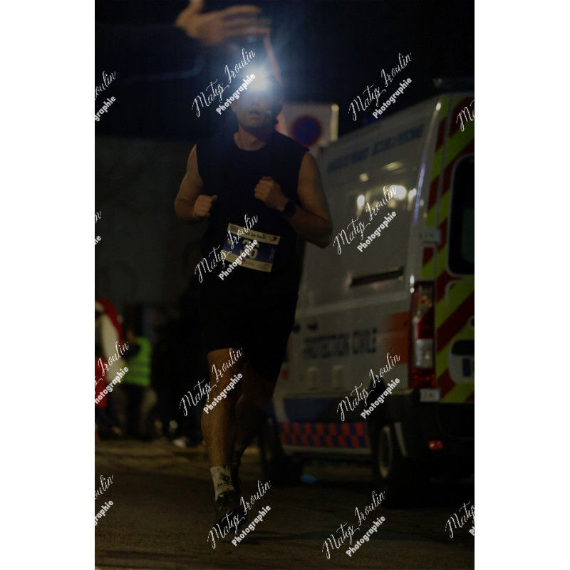 2025-12-06_19-15-03_MAI_5770_ps