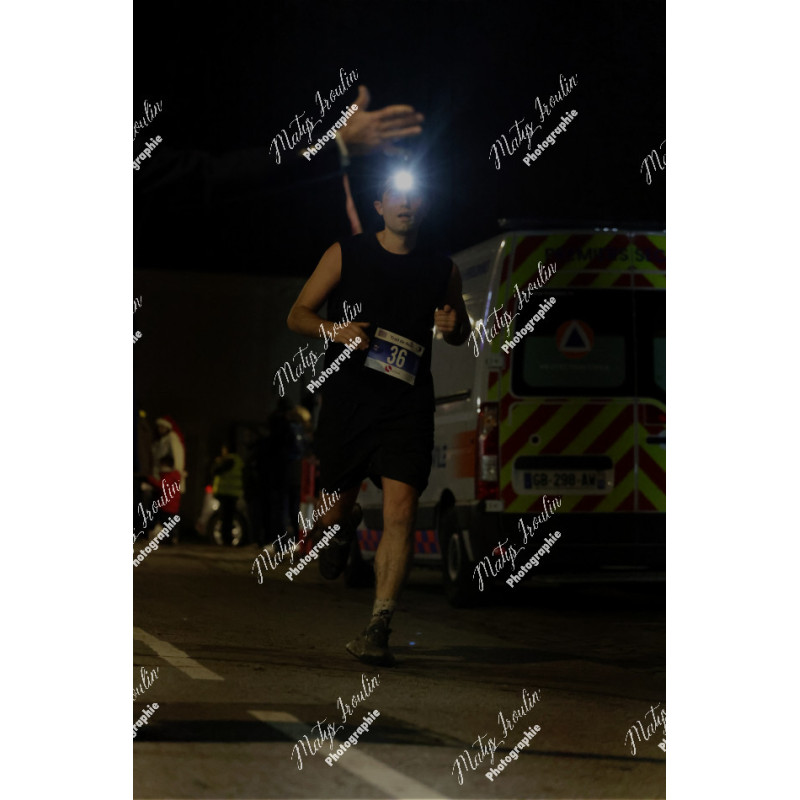 2025-12-06_19-15-03_MAI_5772_ps