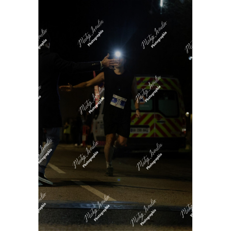 2025-12-06_19-15-04_MAI_5774_ps