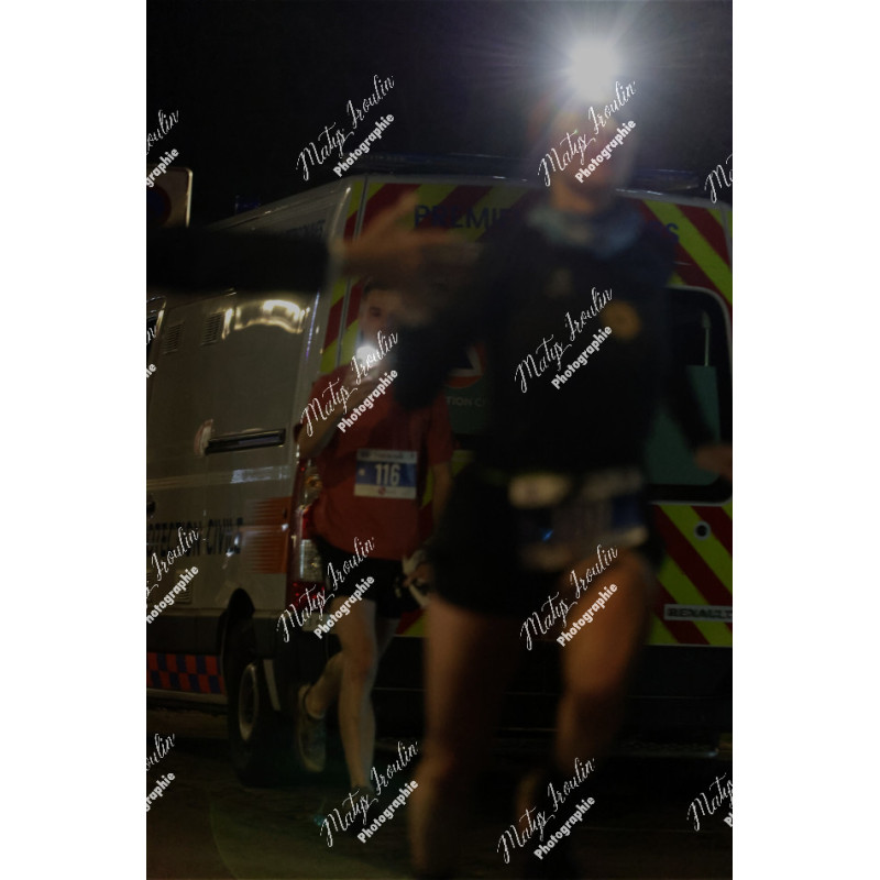 2025-12-06_19-16-55_MAI_5783_ps
