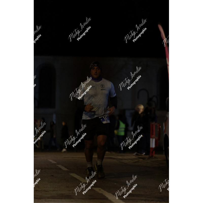 2025-12-06_19-20-12_MAI_5802_ps