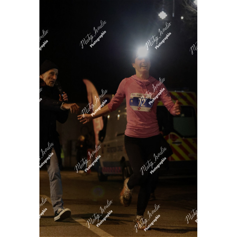2025-12-06_19-20-52_MAI_5836_ps