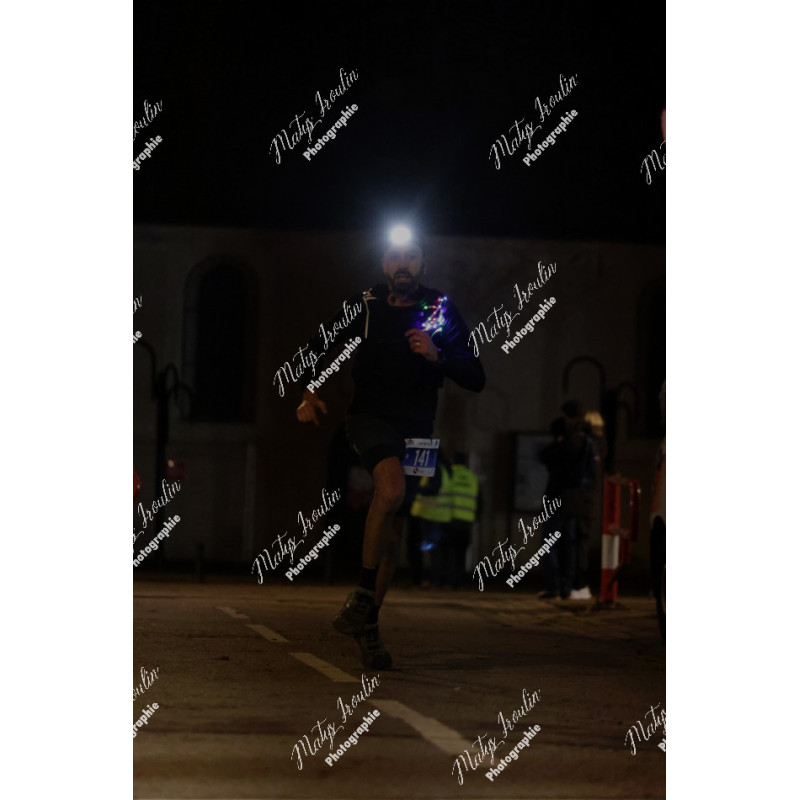 2025-12-06_19-21-40_MAI_5853_ps