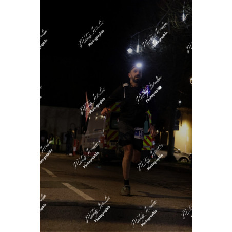 2025-12-06_19-21-42_MAI_5860_ps