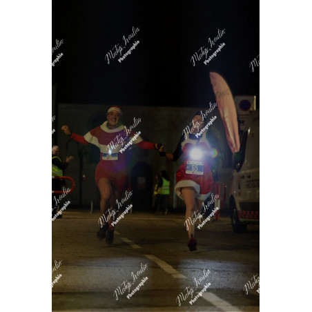 2025-12-06_19-22-04_MAI_5878_ps