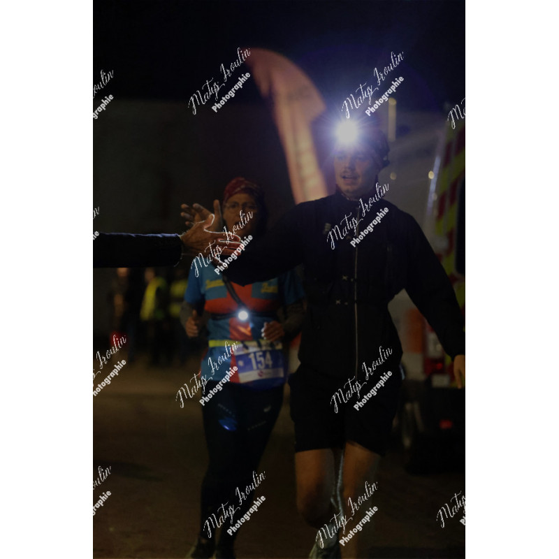 2025-12-06_19-24-39_MAI_5950_ps
