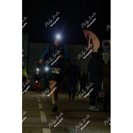 2025-12-06_19-51-52_MAI_7005_ps