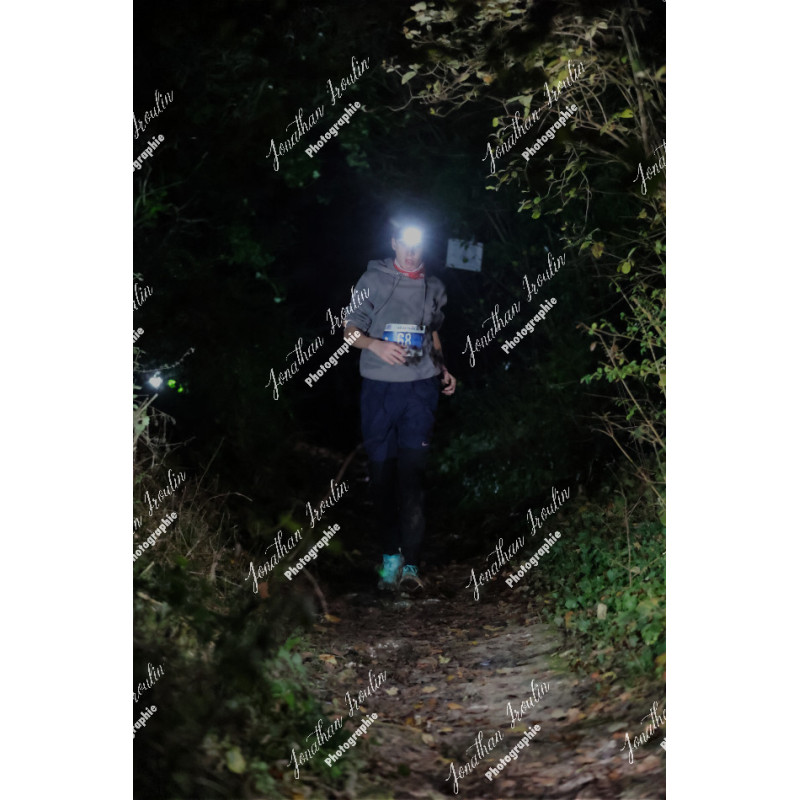 2025-12-06_19-22-30_JI_L0686_ps