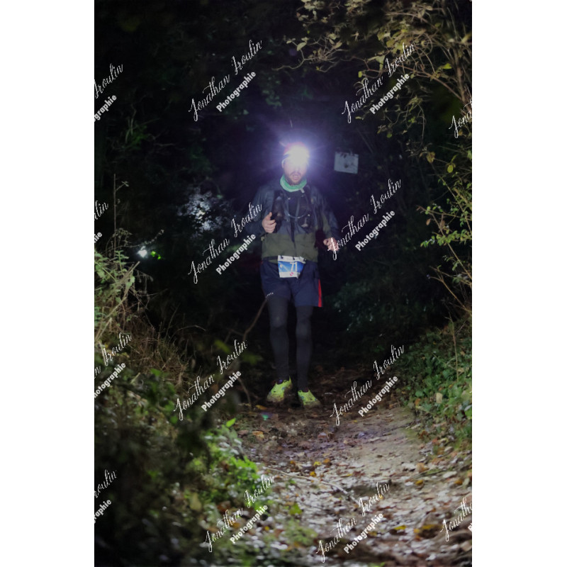 2025-12-06_19-24-21_JI_L0727_ps