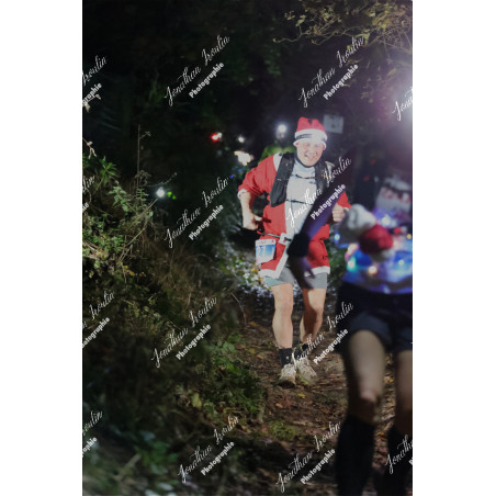 2025-12-06_19-27-38_JI_L0817_ps