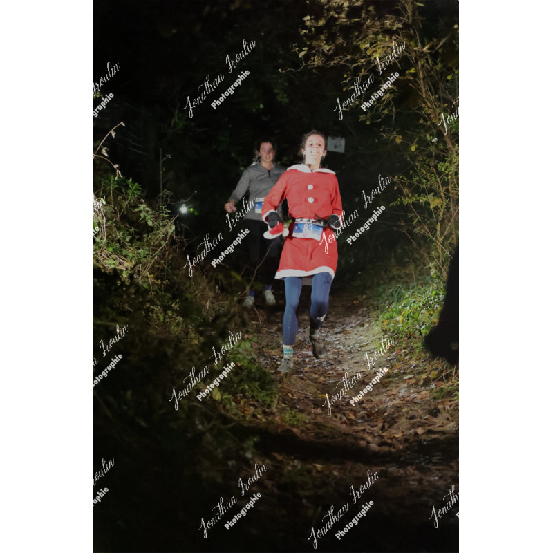 2025-12-06_19-29-14_JI_L0899_ps