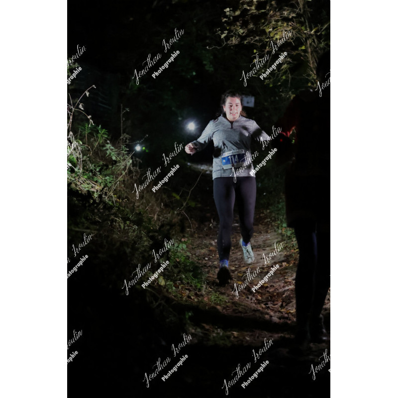 2025-12-06_19-29-15_JI_L0903_ps