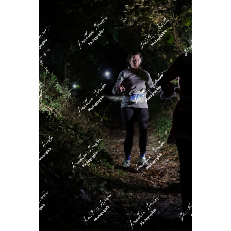 2025-12-06_19-29-15_JI_L0904_ps