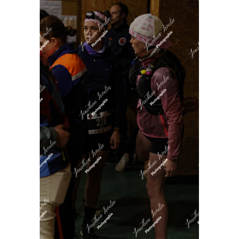 2026-04-18_05-42-47_JI_L0576_ps
