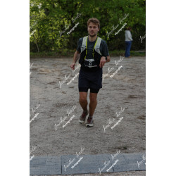 2026-04-18_19-35-32_JI_L0044_ps